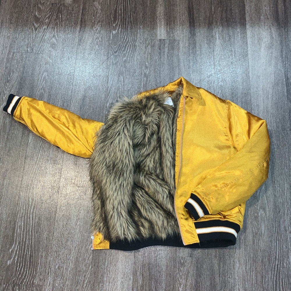 URBAN OUTFITTERS GOLD FUR BOMBER JACKET